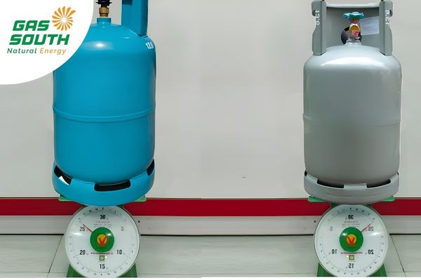 Cân trọng lượng bình gas để xác định chính xác lượng gas còn lại
